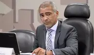 Justiça tenta bloquear contas de Romário, mas senador aparece sem saldo disponível