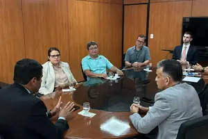 Tentativa de conciliação entre trabalhadores do transporte coletivo com o Sindicato das Empresas de Transportes Urbanos de Passageiros de Teresina (Setut) (Foto: Reprodução)