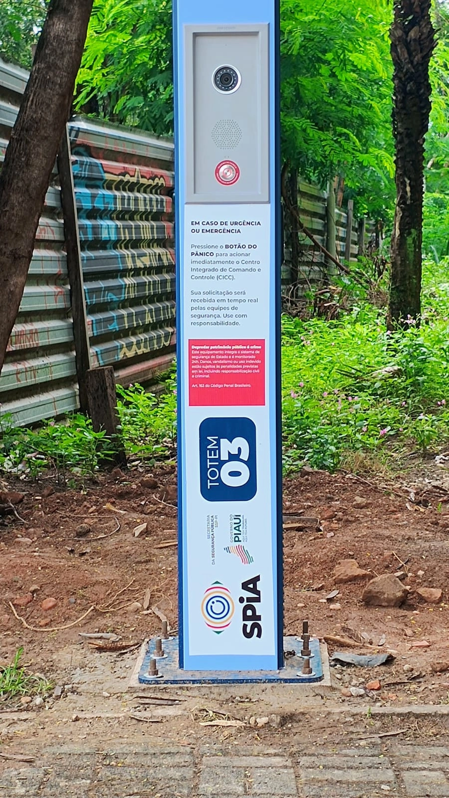 Totem inteligente é instalado na Avenida Marechal Castelo Branco, zona Leste de Teresina