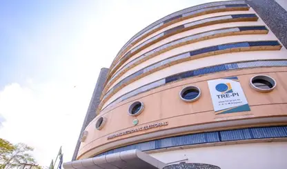 Justiça barra divulgação de pesquisa após impugnação por supostos vícios eleitorais no Piauí