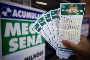Volantes da Mega-Sena (Foto: Breno Esaki/Metrópoles)