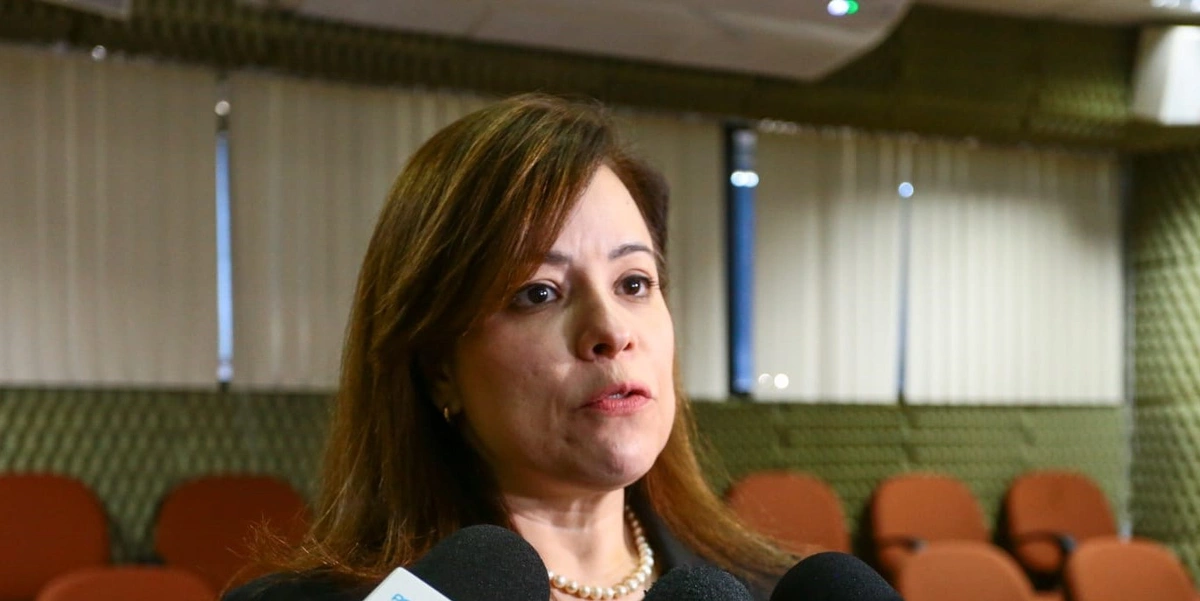 Delegada Léa Mesquita