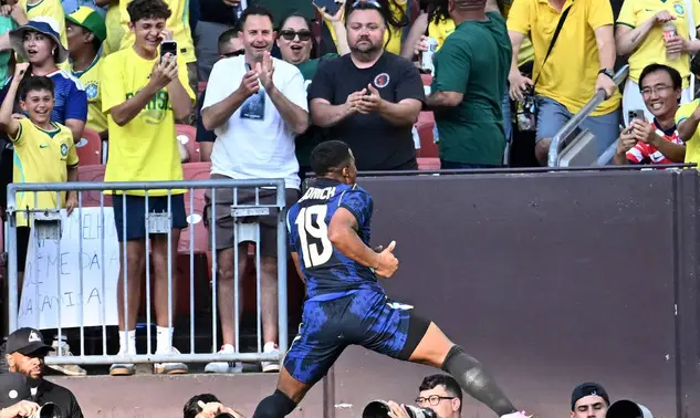 Brasil vence Egito em último amistoso antes da Copa, mas lesão de Wesley preocupa