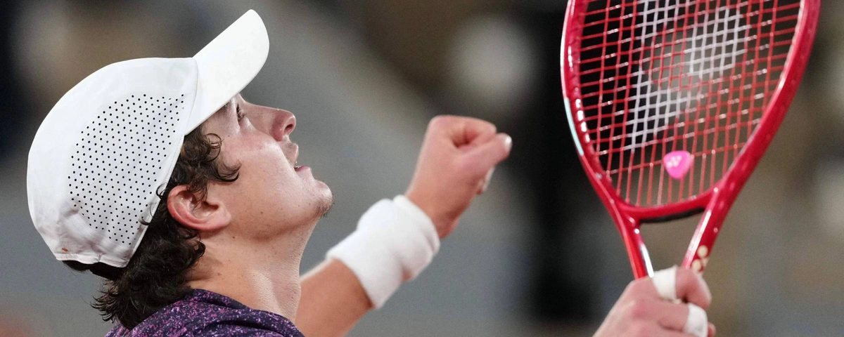Fonseca faz história e chega às quartas masculinas de Roland Garros 22 anos após Guga