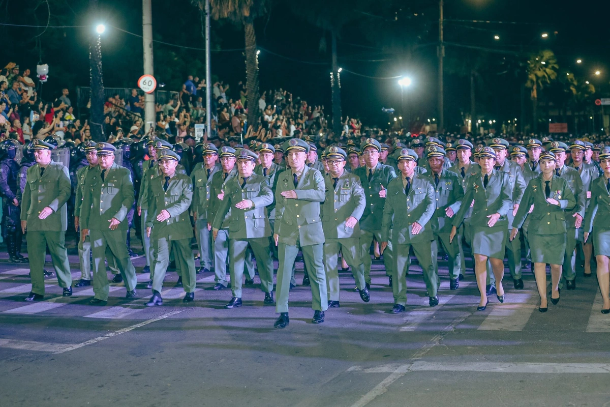 Governo do Estado do Piauí realiza promoção histórica de 1.700 PMs e convoca mais 120 policiais e faz homenagens