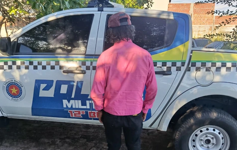 Homem foi preso na tarde desta segunda-feira (22), no município de São João da Fronteira, suspeito de abusar sexualmente de duas cadelas