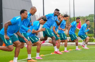 Jogadores da Seleção durante o último treino de preparação no CT Columbia Park para o jogo contra a Escócia (Foto: Nelson Terme/ CBF)
