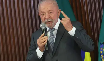 Governo brasileiro critica nova ameaça tarifária dos EUA e cita possibilidade de reciprocidade