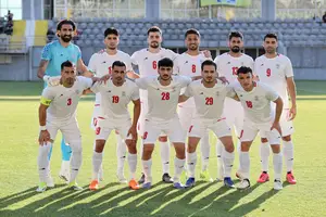 Seleção iraniana antes de amistoso contra a Gâmbia (Foto: Umit Bektas/Reuters)