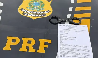 Foragido por tráfico de drogas é preso pela PRF durante evento junino em Picos