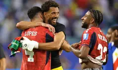 Equador surpreende Alemanha, Turquia vence EUA e Copa define novos classificados ao mata-mata