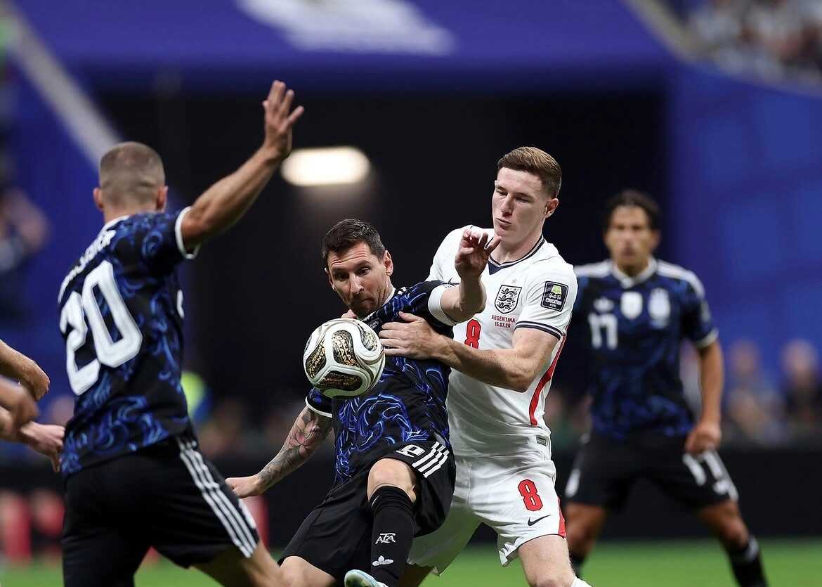 Argentina vira sobre a Inglaterra e enfrenta a Espanha na final da Copa do Mundo de 2026