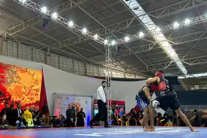 Atletas participam de competição de kung fu no Ginásio Poliesportivo José Corrêa, localizado em Barueri, região metropolitana de São Paulo; evento foi financiado por emendas destinadas à Confederação Brasileira de Artes Marciais Chinesas (Foto: Bruno Ribeiro)
