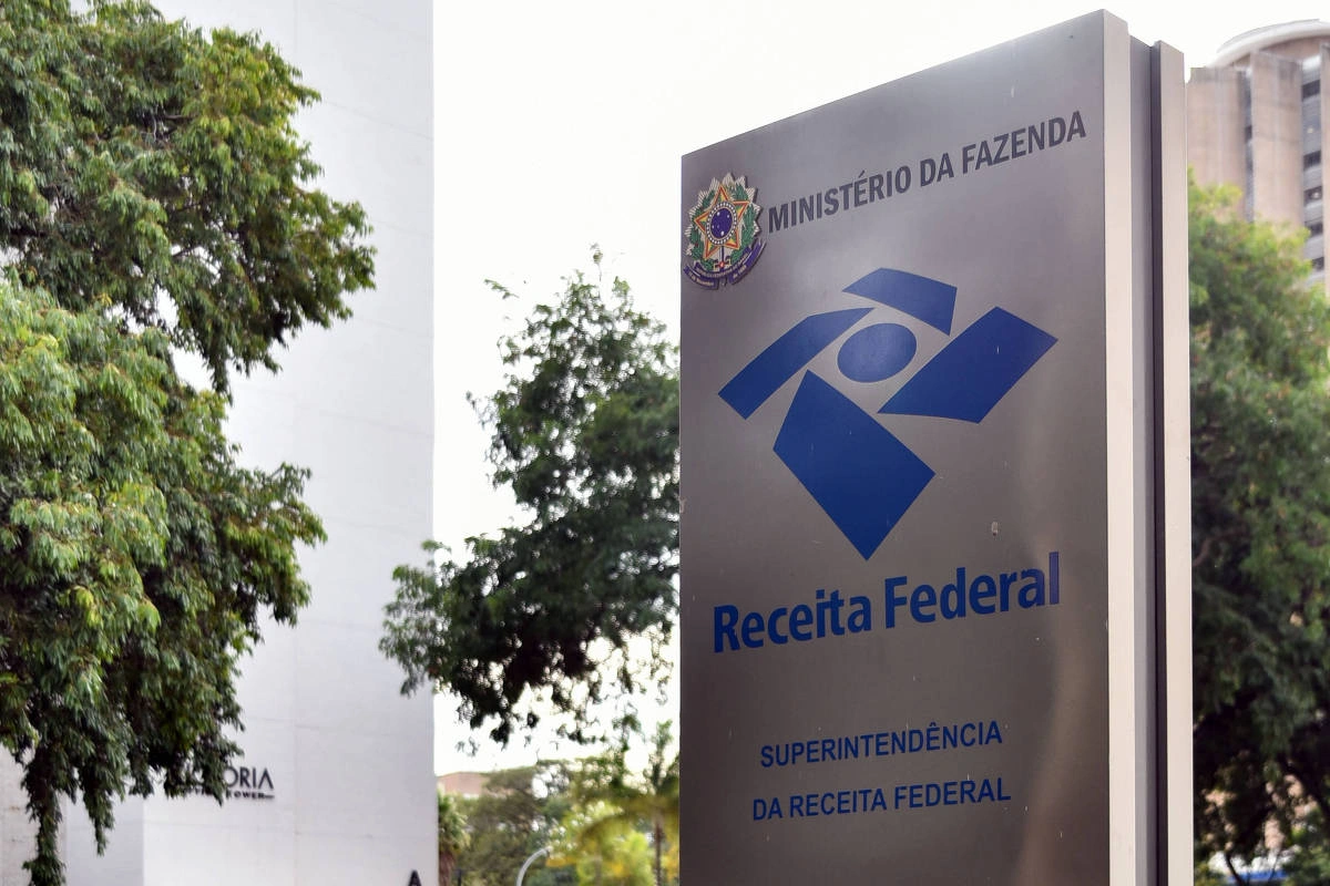 Fachada do prédio da Superintendência da Receita Federal em Brasília