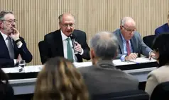 Governo Federal prepara pacote para reduzir impactos de tarifa de 25% dos EUA sobre exportações brasileiras