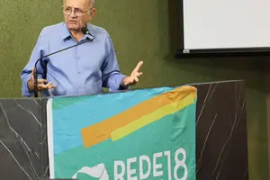 Manuel Domingos Neto, historiador e ex-deputado federal (Foto: Reprodução | REDE Sustentabilidade/Redes Sociais)