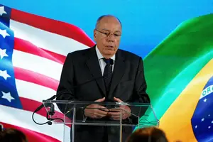 O ministro de Relações Exteriores, Mauro Vieria, fala à imprensa sobre encontro do presidente Lula com Donald Trump (Foto: Elizabeth Frantz)