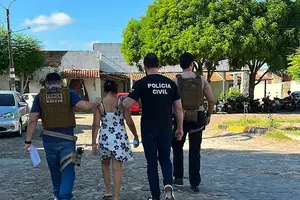Presa suspeita de tentar levar recém-nascido de maternidade; ela fez chá de bebê (Foto: SSP-PI)