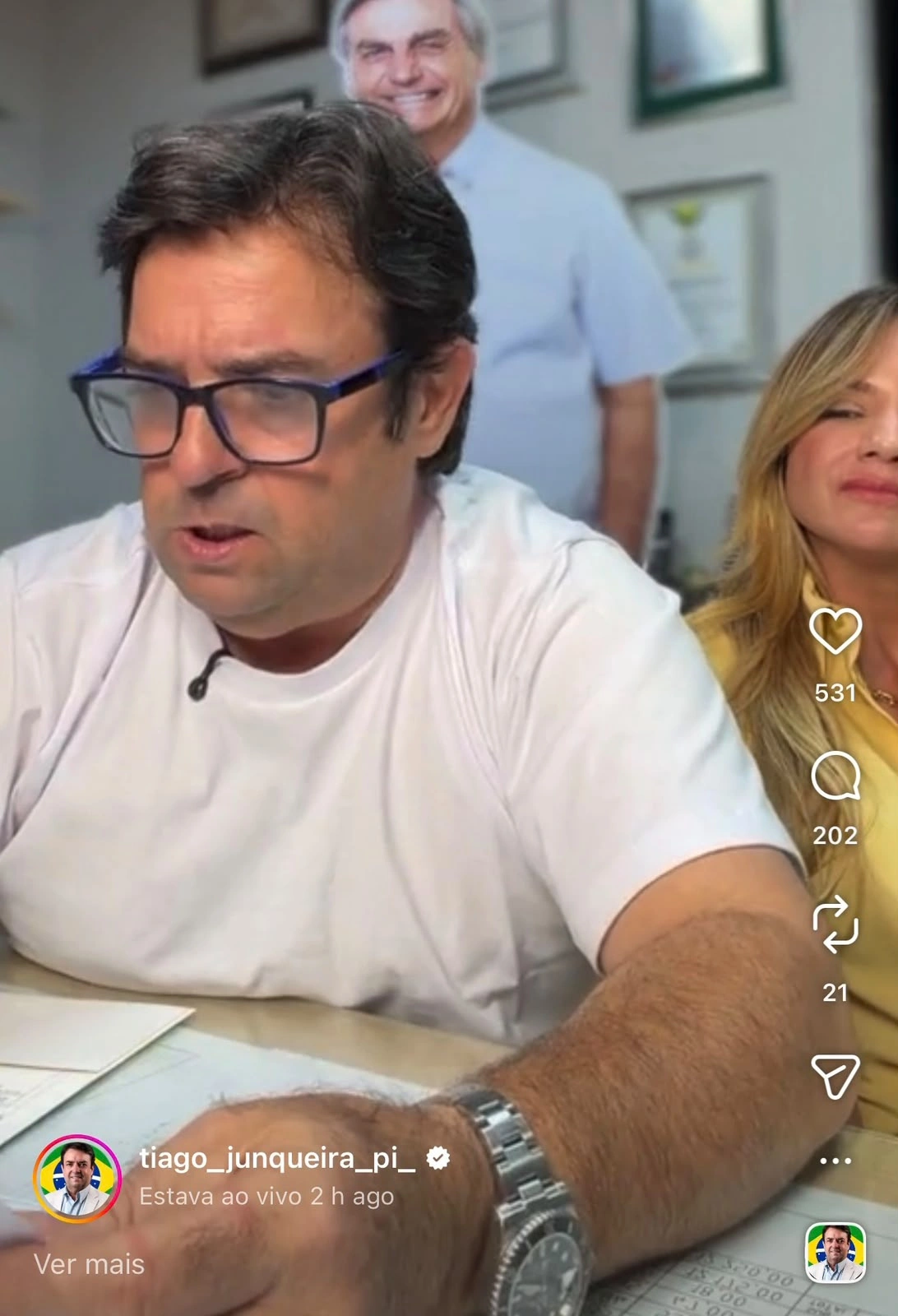 Print de live de Tiago Junqueira