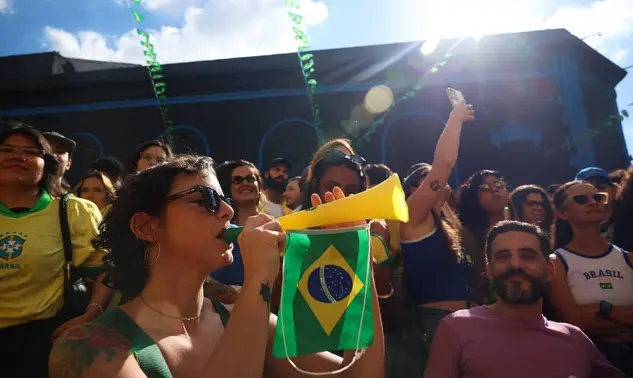 Bares e restaurantes projetam alta de 20% no faturamento com Brasil nas oitavas da Copa