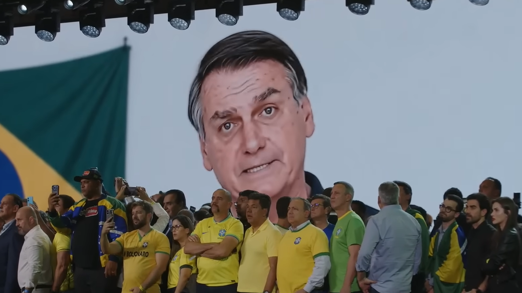 Vídeo do ex-presidente Jair Bolsonaro gerado por IA, exibido na convenção nacional do PL
