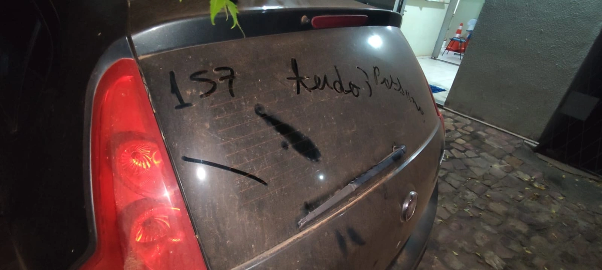 Vidro do carro do sargento da PM-PI em Sigefredo Pacheco