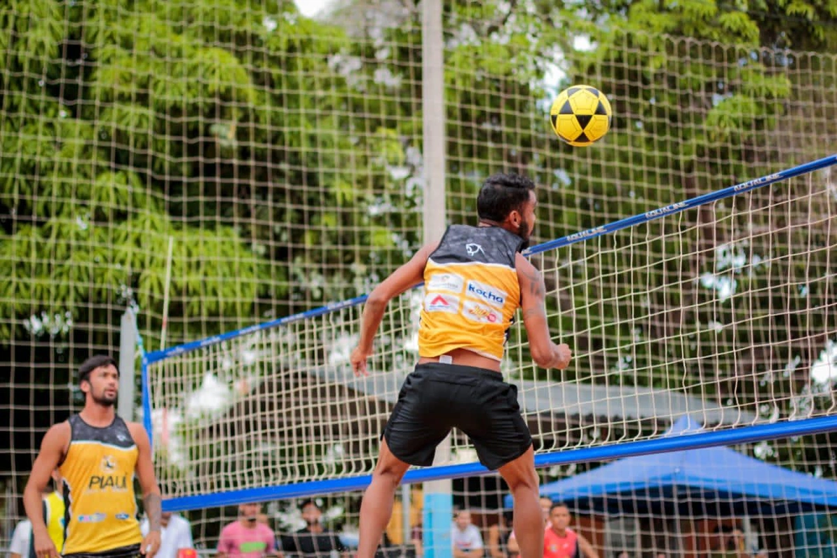 Atletas de futevôlei