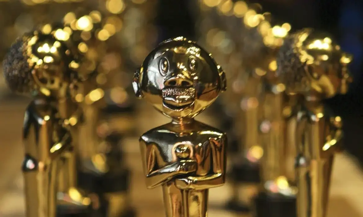 Empate inédito marcou a 25ª edição da premiação, enquanto “Homem com H” liderou a noite com seis troféus