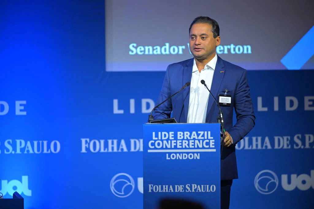 Parentes do senador Weverton Rocha são alvo de operação da Polícia Federal sobre fraudes no INSS