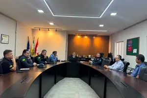 Reunião ocorrida na sede da SSP/PI (Foto: Reprodução | Ascom Sindilojas/PI)