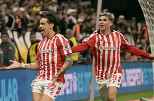 Alexis Castro, comemorando o gol da classificação do Estudiantes contra o Corinthians (Foto: imagem de reprodução)