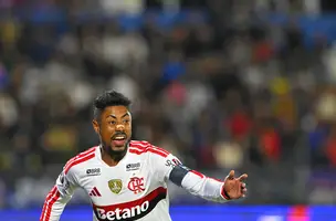 Bruno Henrique na comemoração do gol que abriu o placar (Foto: imagem de reprodução)