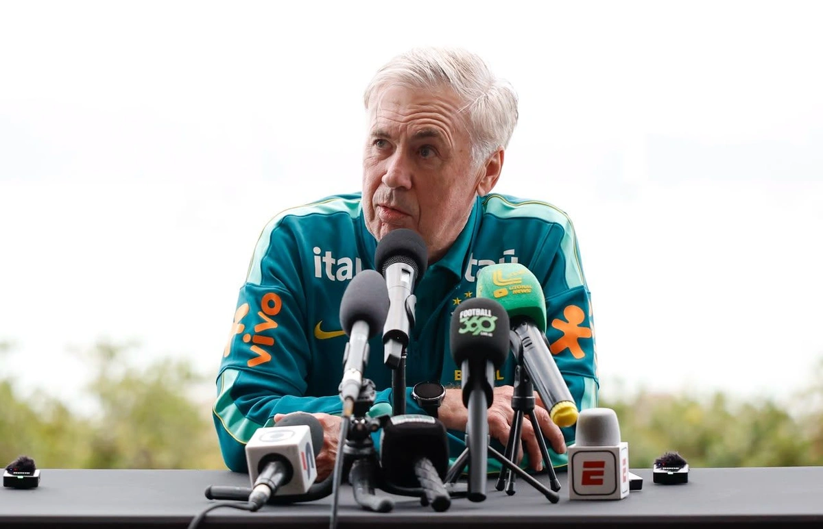 Carlo Ancelotti durante entrevista coletiva pela Seleção em Townsville, antes do primeiro amistoso com a Austrália na Super Data FIFA