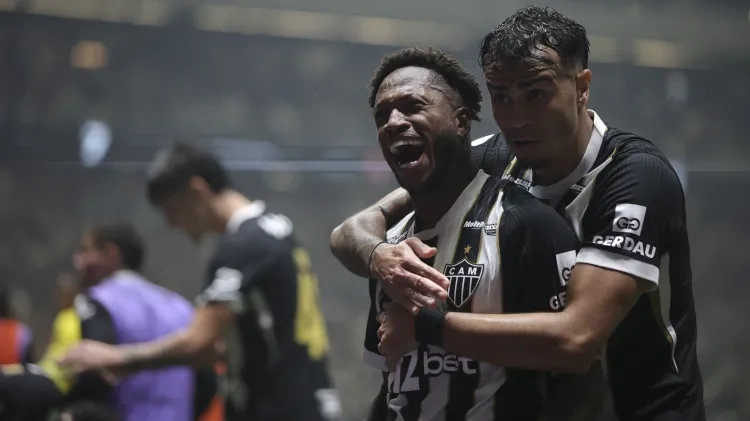 Fred comemora gol do Atlético-MG contra o Cruzeiro, pela Copa do Brasil